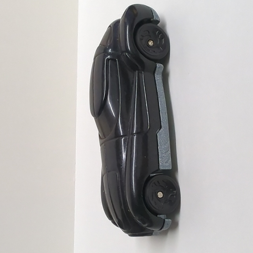 1995 Hot Wheels Black batmobile toy car